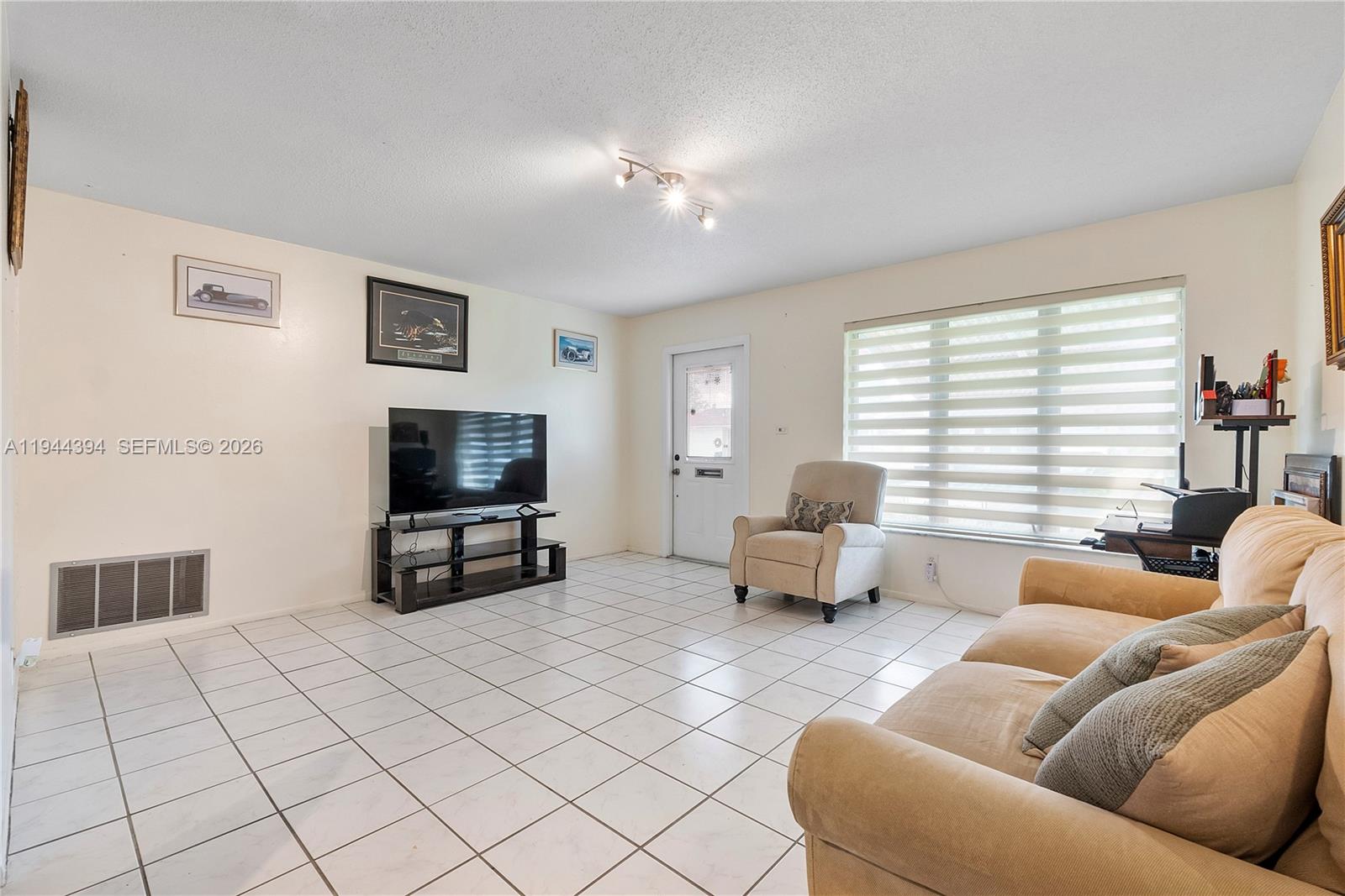 5011 NW 51st St Tamarac, FL 33319