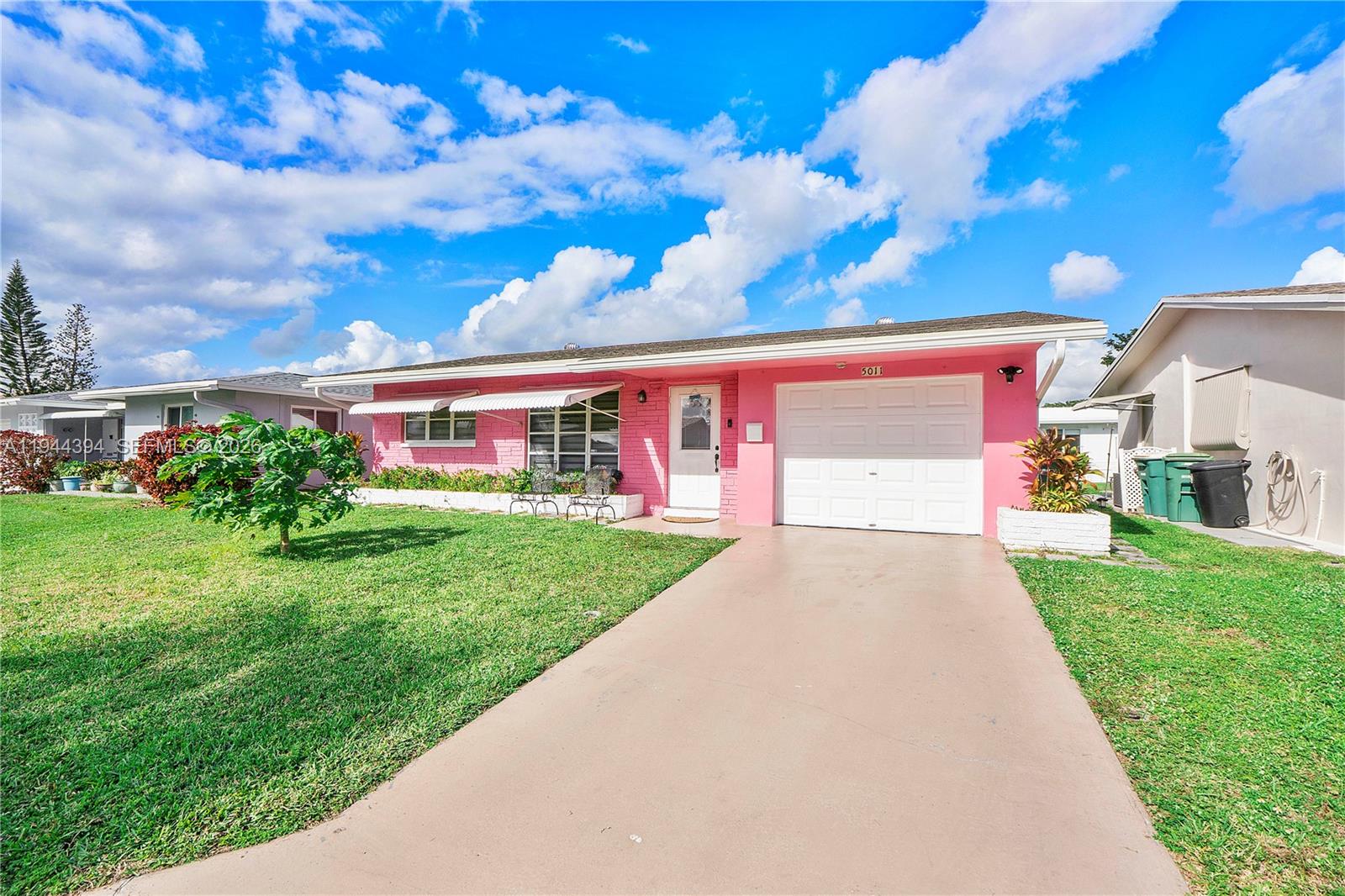 5011 NW 51st St Tamarac, FL 33319