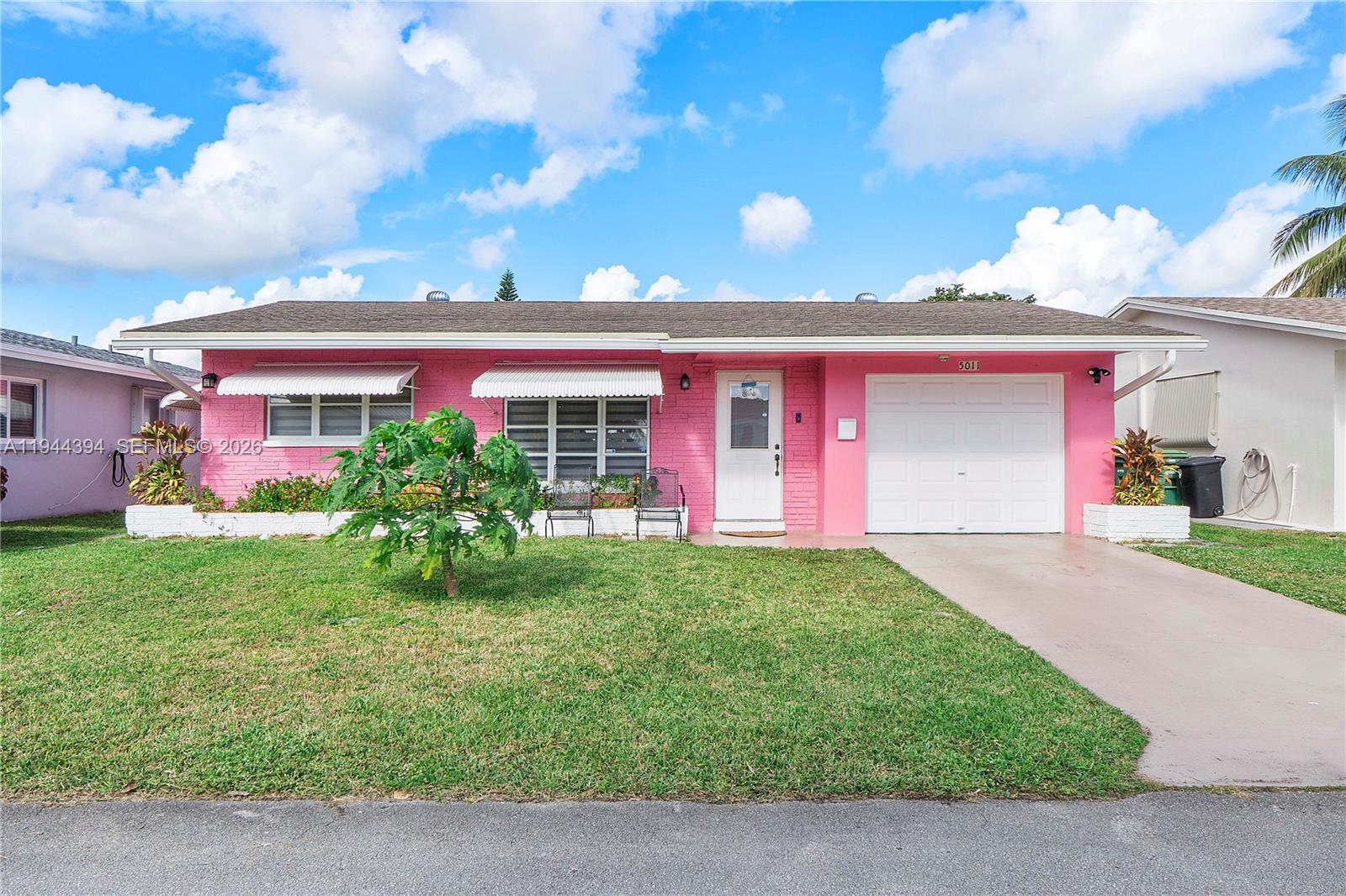 5011 NW 51st St Tamarac, FL 33319