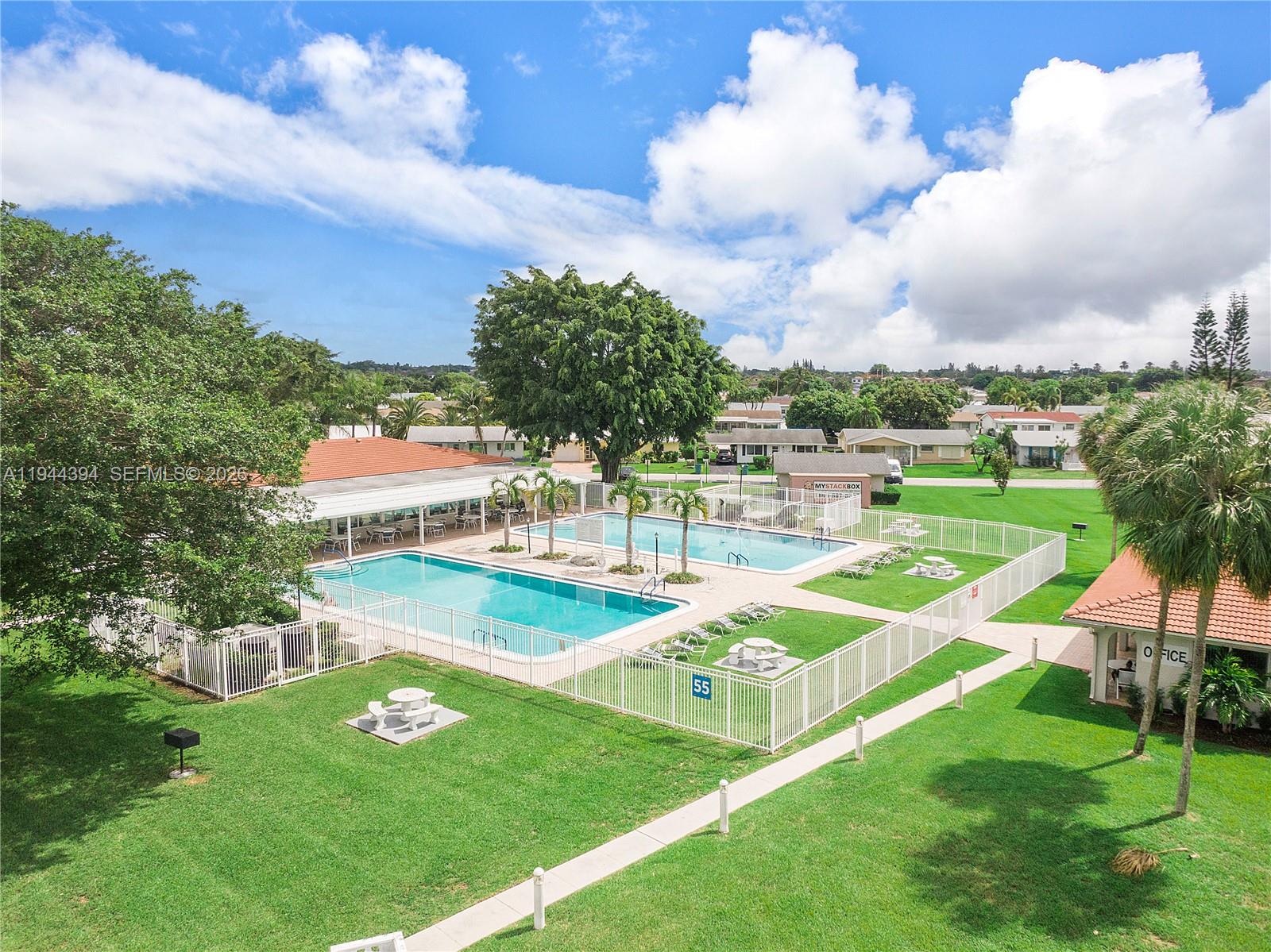 5011 NW 51st St Tamarac, FL 33319