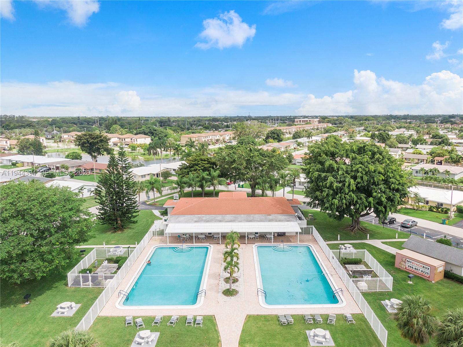 5011 NW 51st St Tamarac, FL 33319