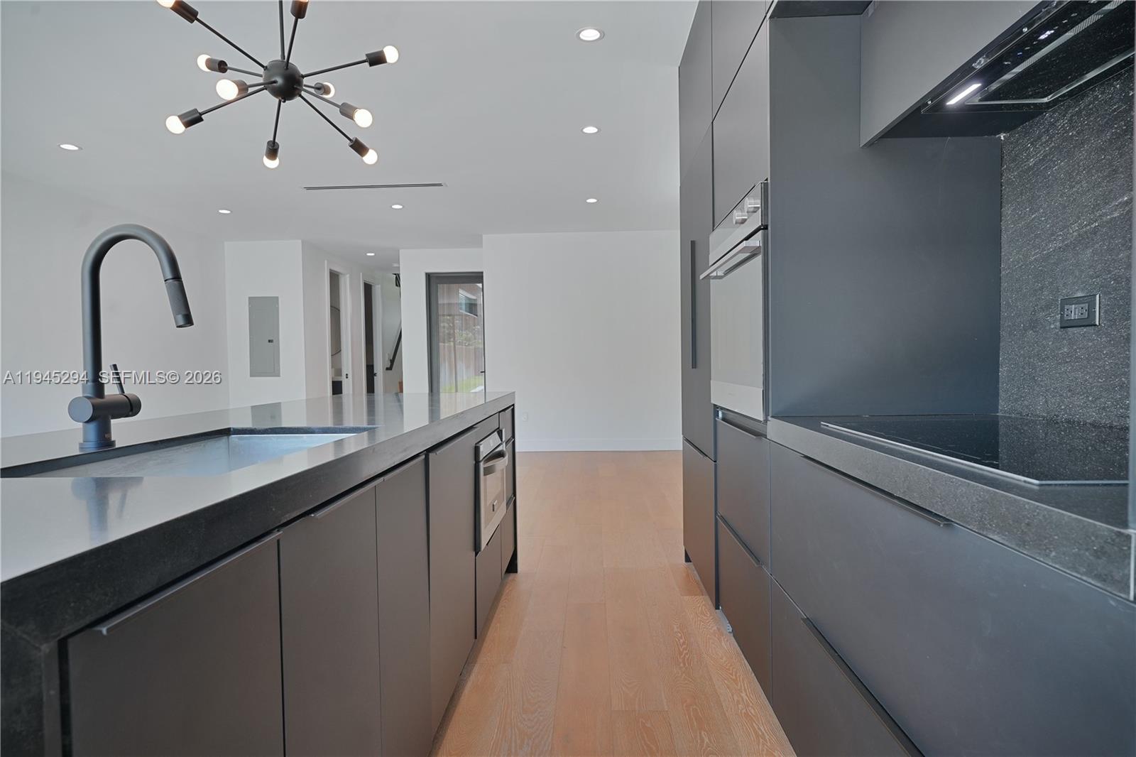 355 NW 50th St Miami, FL 33127