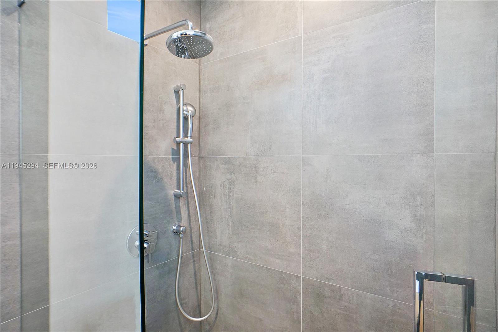 355 NW 50th St Miami, FL 33127