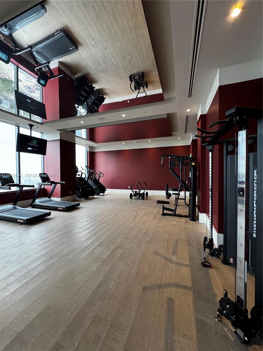 image The Crosby Miami Worldcenter9