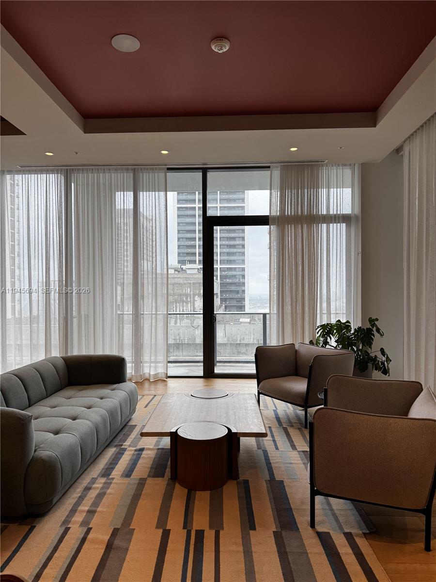 image The Crosby Miami Worldcenter17