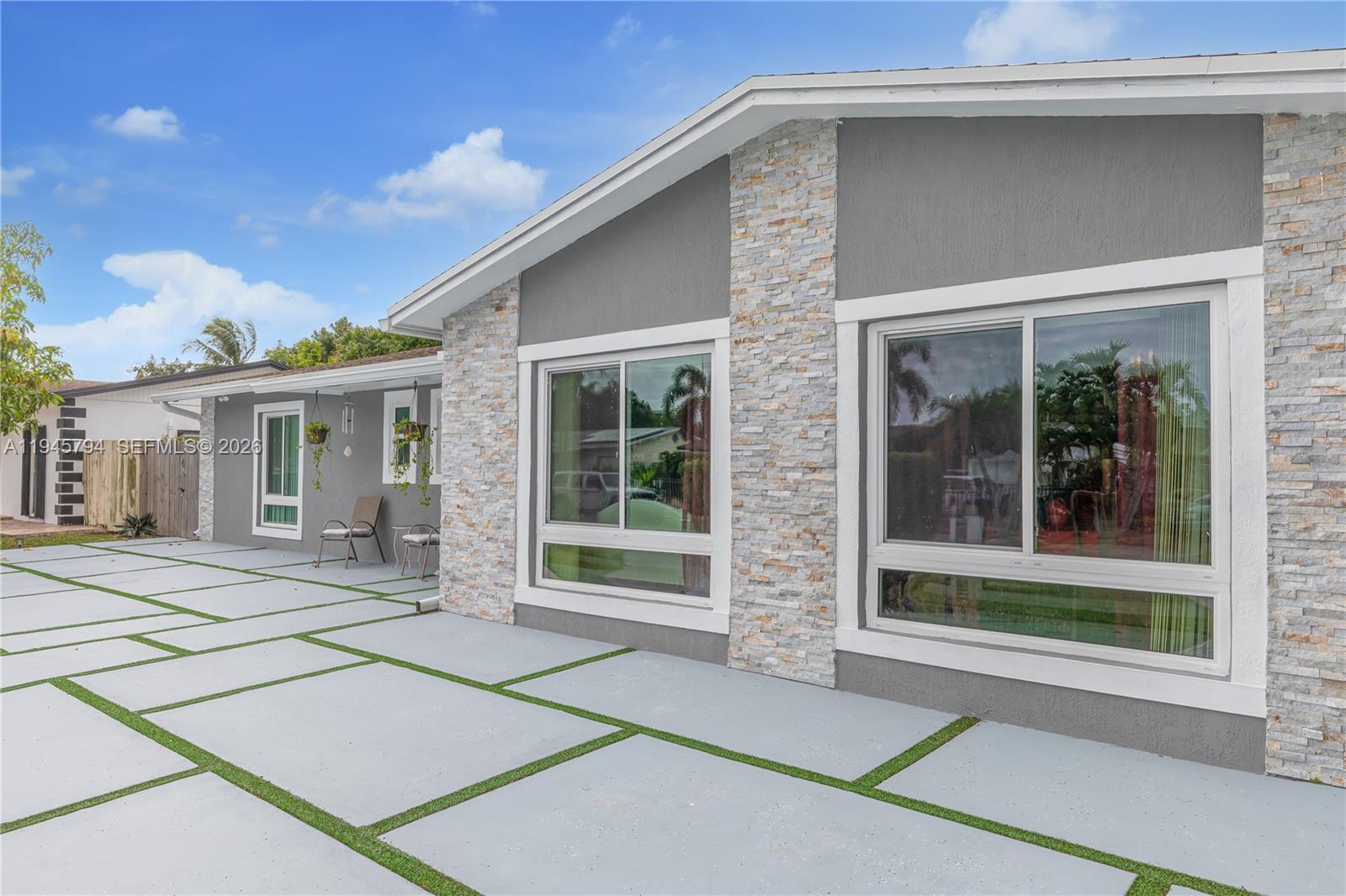 15244 SW 108th Ct Miami, FL 33157