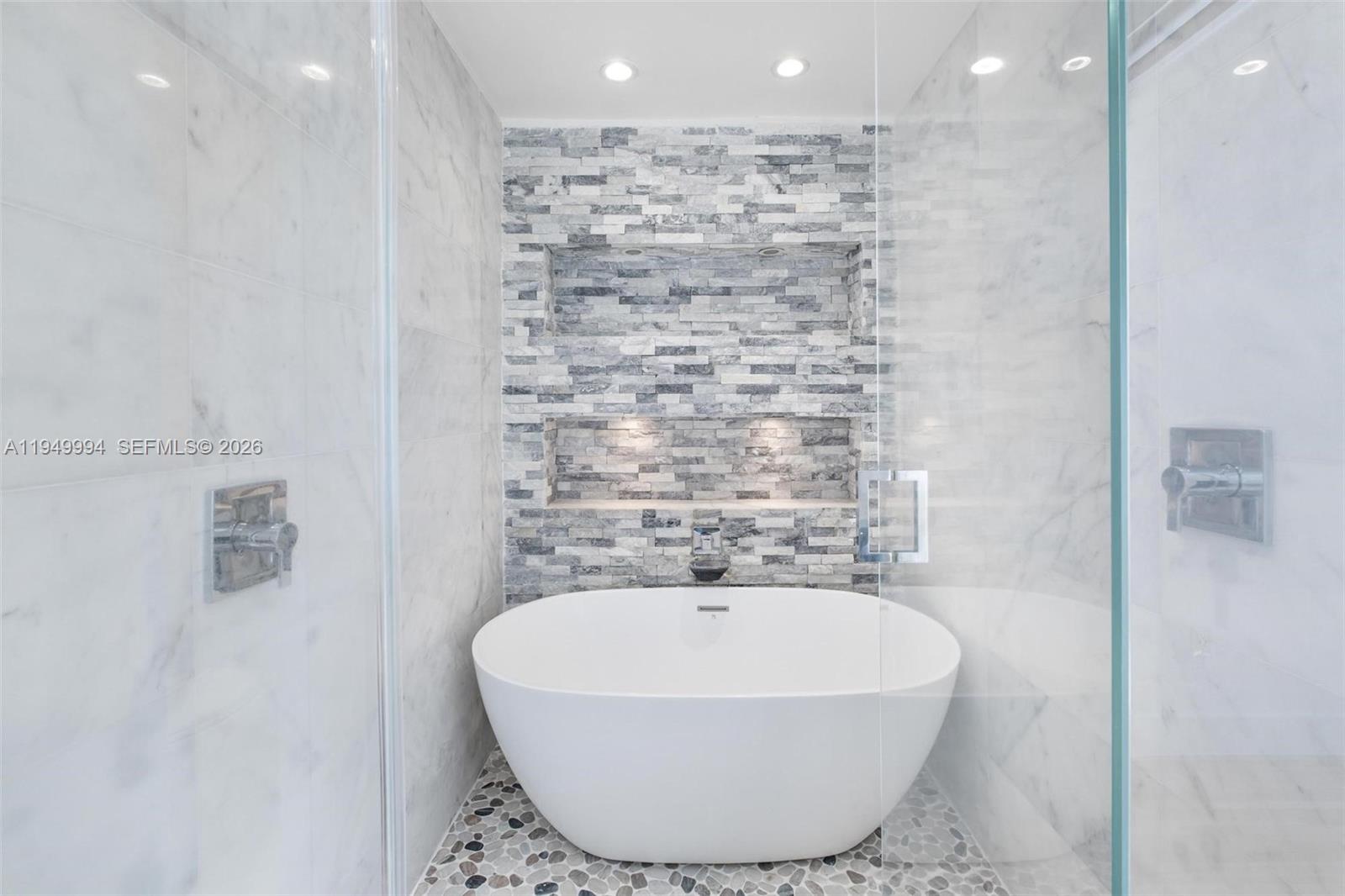 Undisclosed Address Pinecrest, FL 33156