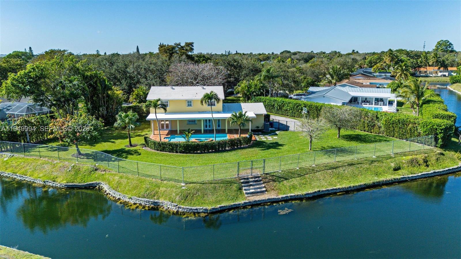 Undisclosed Address Pinecrest, FL 33156