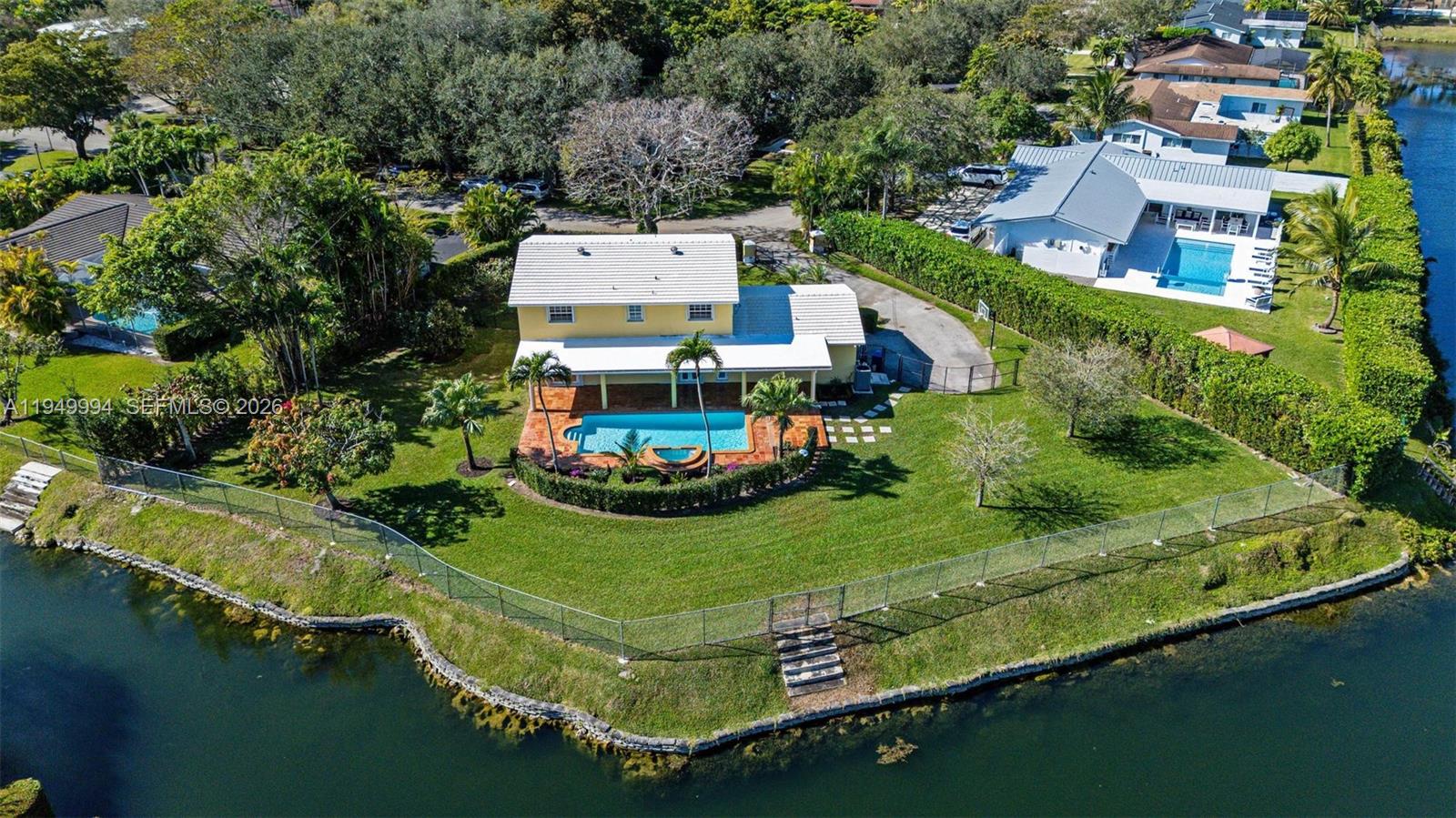 Undisclosed Address Pinecrest, FL 33156