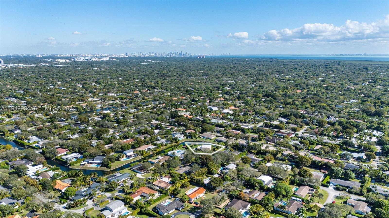 Undisclosed Address Pinecrest, FL 33156