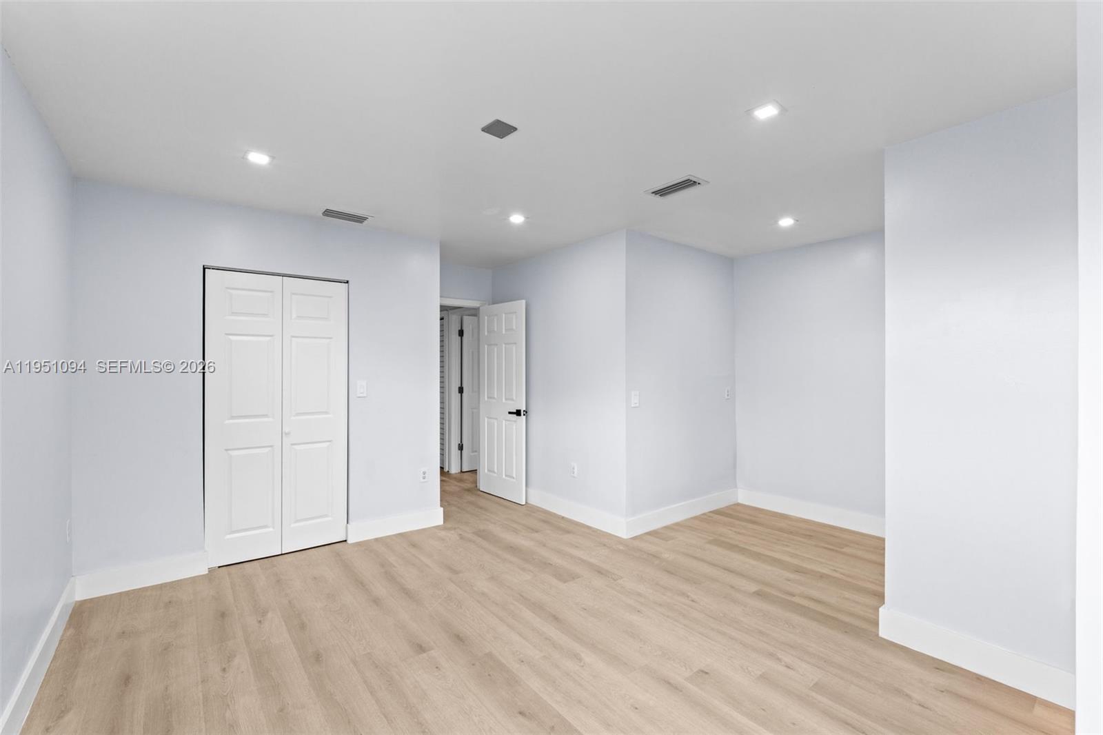 7472 NW 167th St Hialeah, FL 33015