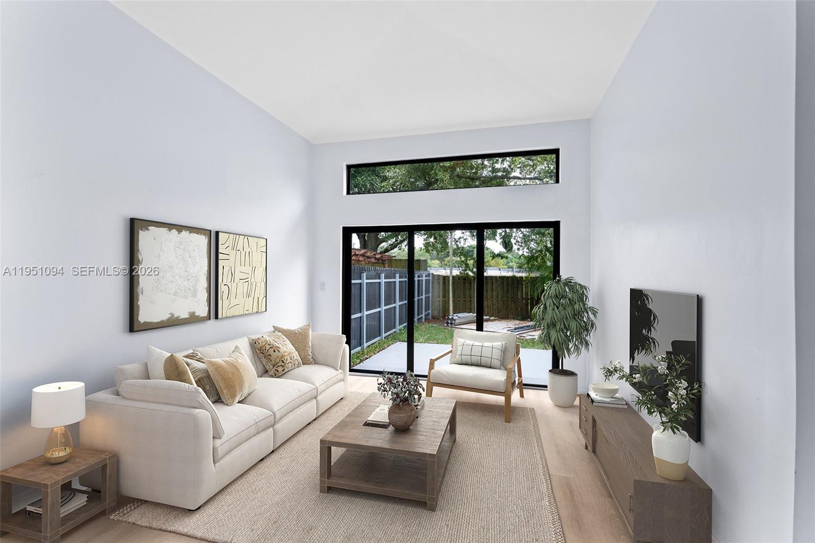 7472 NW 167th St Hialeah, FL 33015