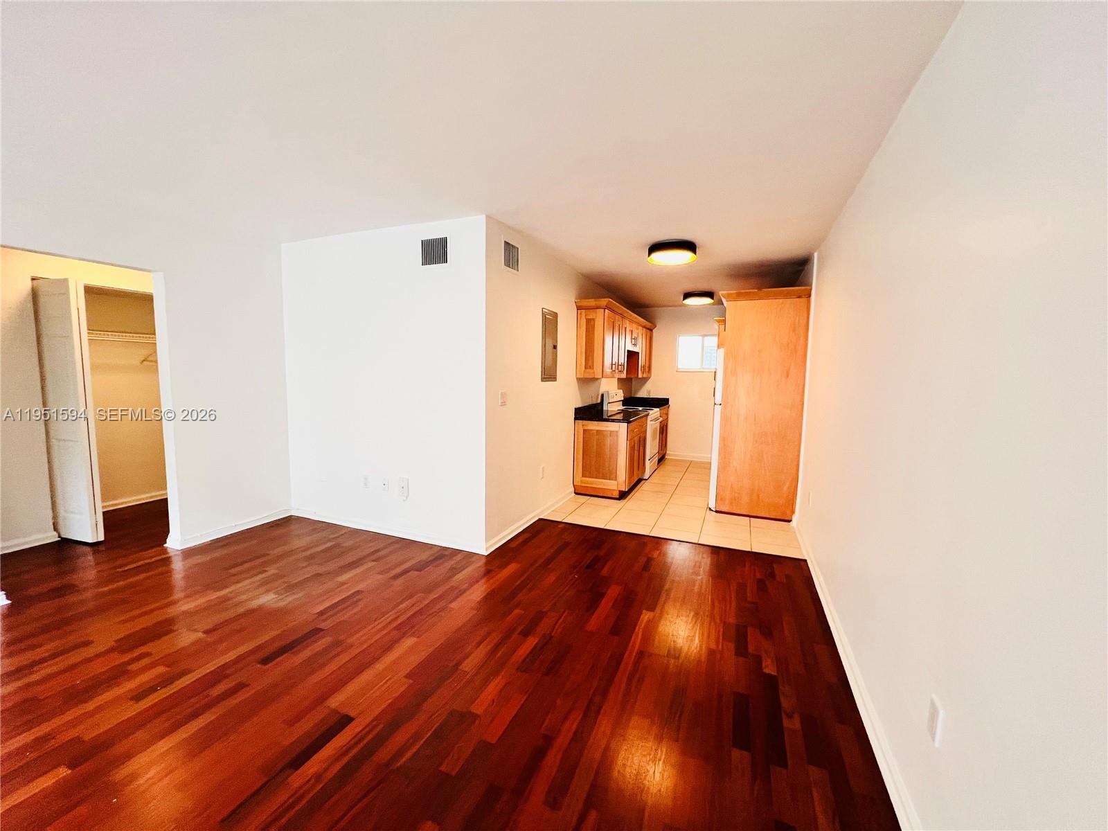 2033 Calais Dr #8 Miami Beach, FL 33141