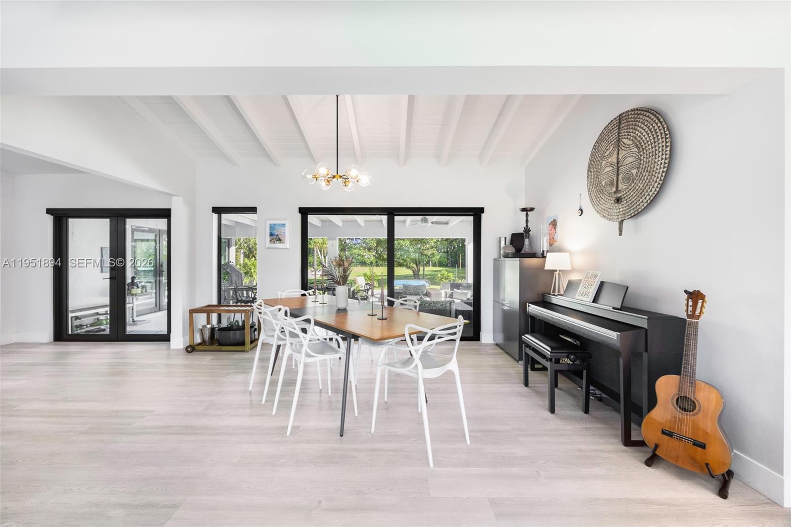 07325 SW 102nd St Pinecrest, FL 33156