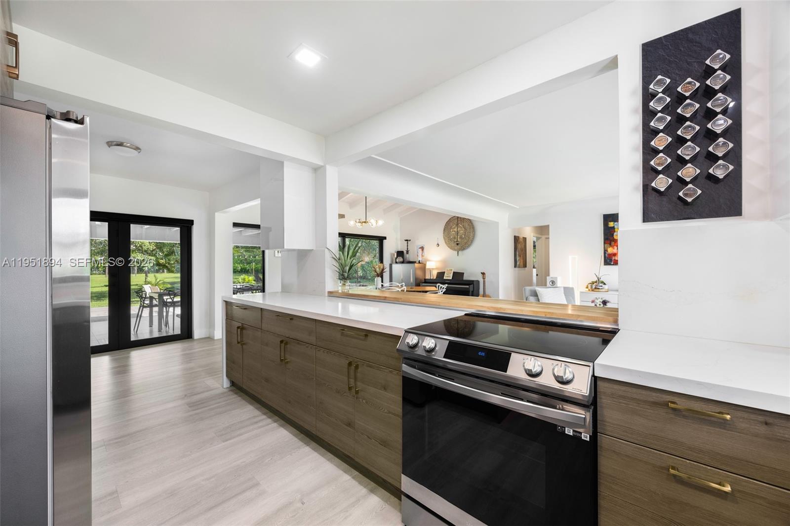 07325 SW 102nd St Pinecrest, FL 33156