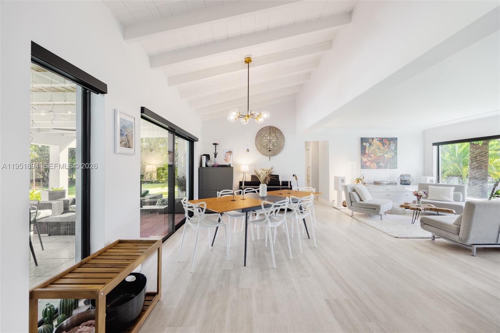 07325 SW 102nd St Pinecrest, FL 33156