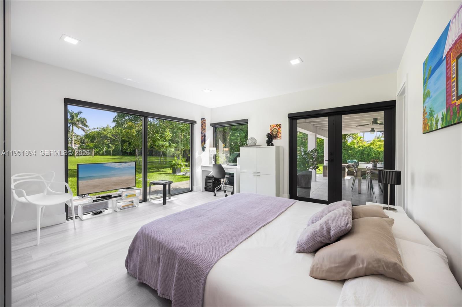 07325 SW 102nd St Pinecrest, FL 33156