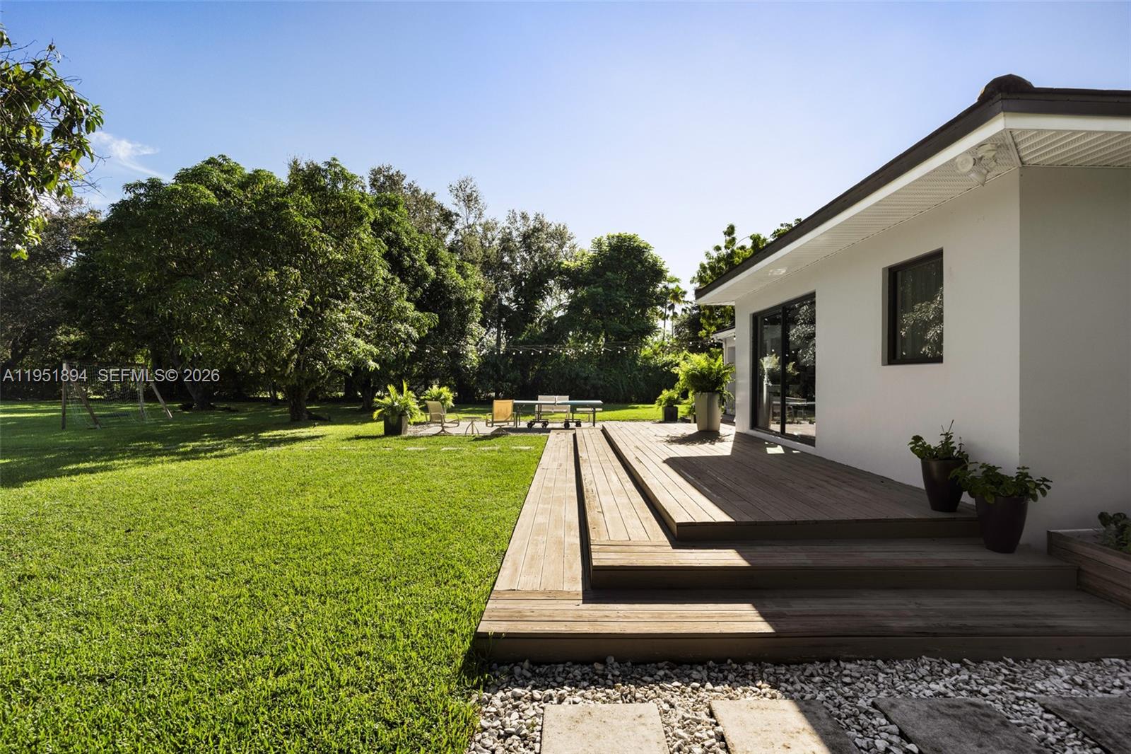 07325 SW 102nd St Pinecrest, FL 33156