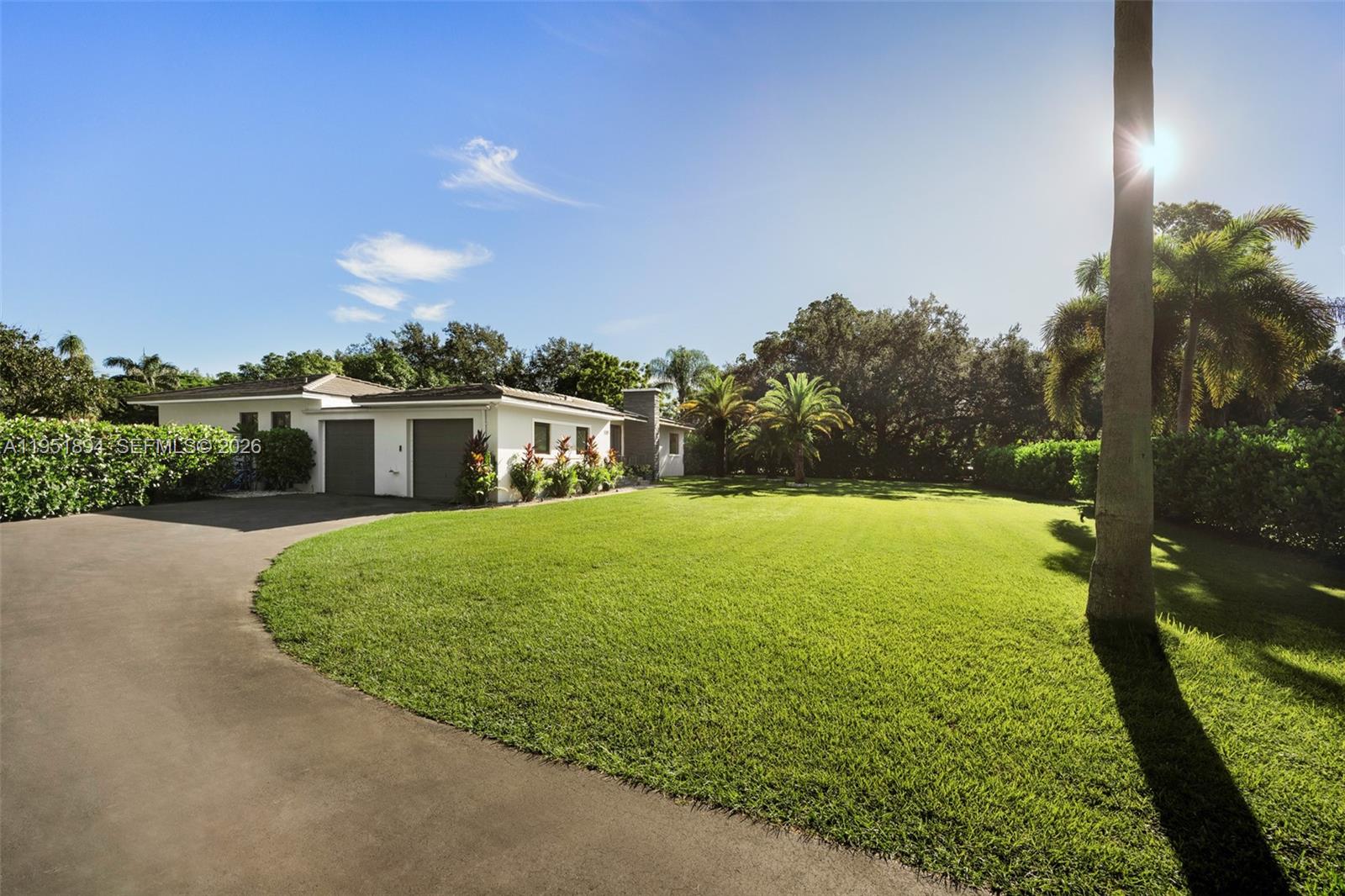 07325 SW 102nd St Pinecrest, FL 33156