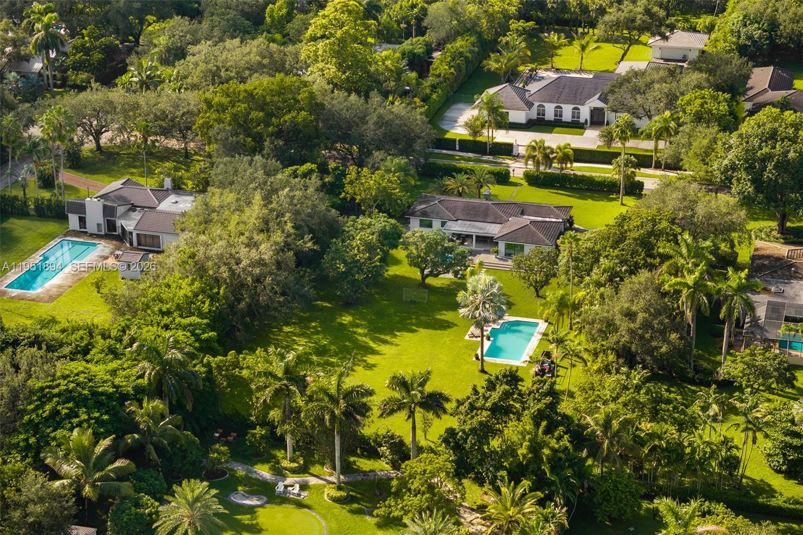 07325 SW 102nd St Pinecrest, FL 33156