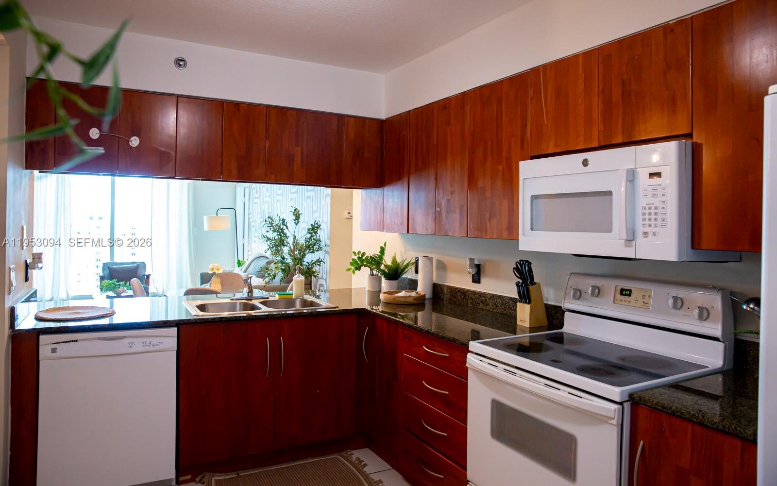 image The Club at Brickell Bay18