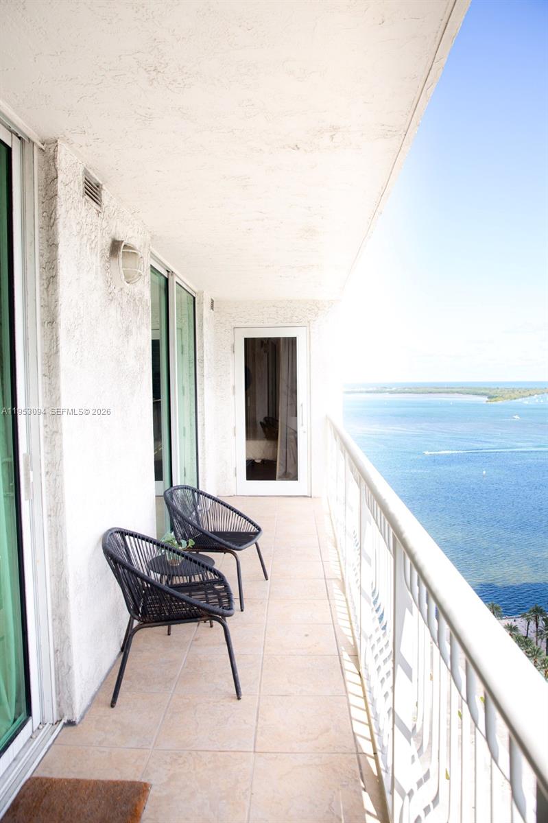 image The Club at Brickell Bay19