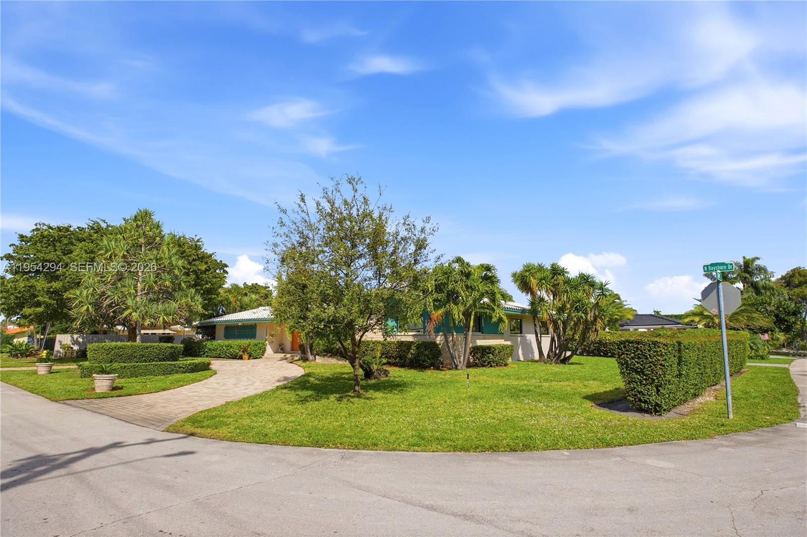 11505 N Bayshore Dr North Miami, FL 33181