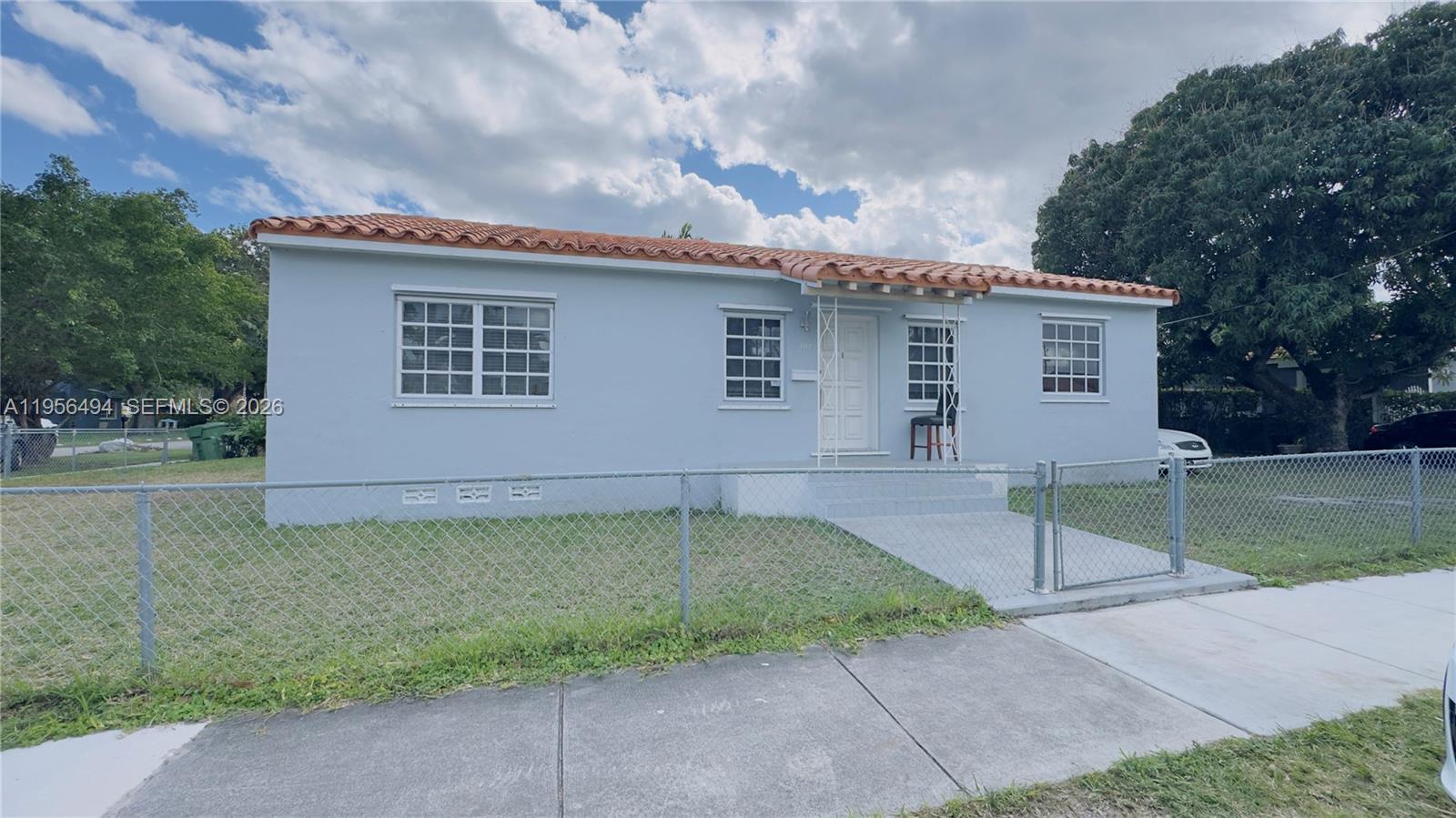 3310 NW 19th Ter Miami, FL 33125