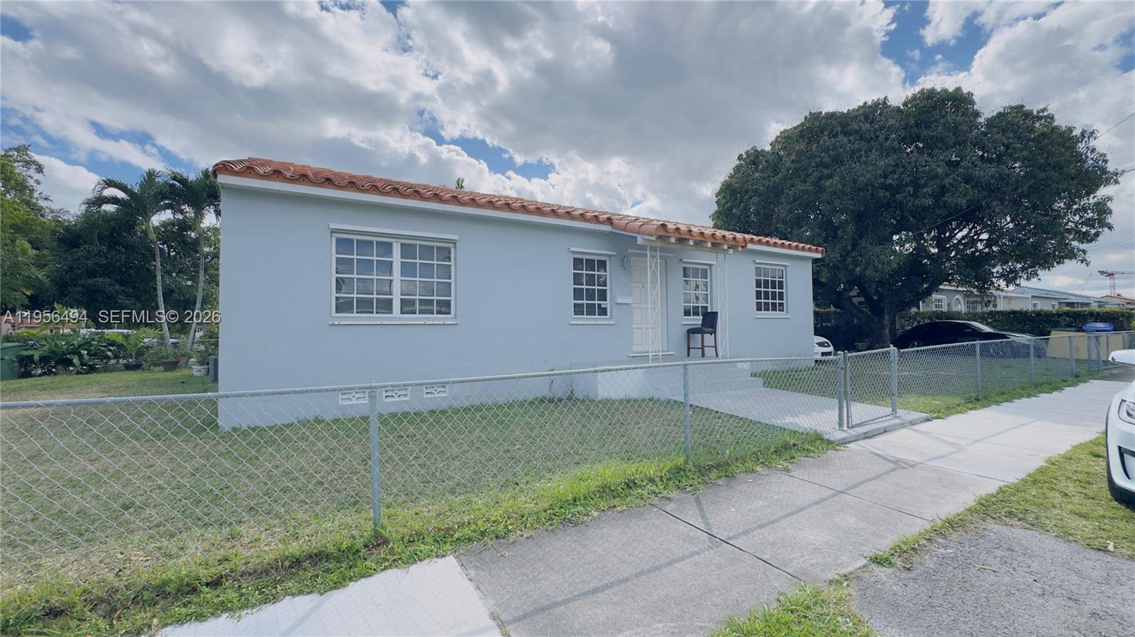 3310 NW 19th Ter Miami, FL 33125