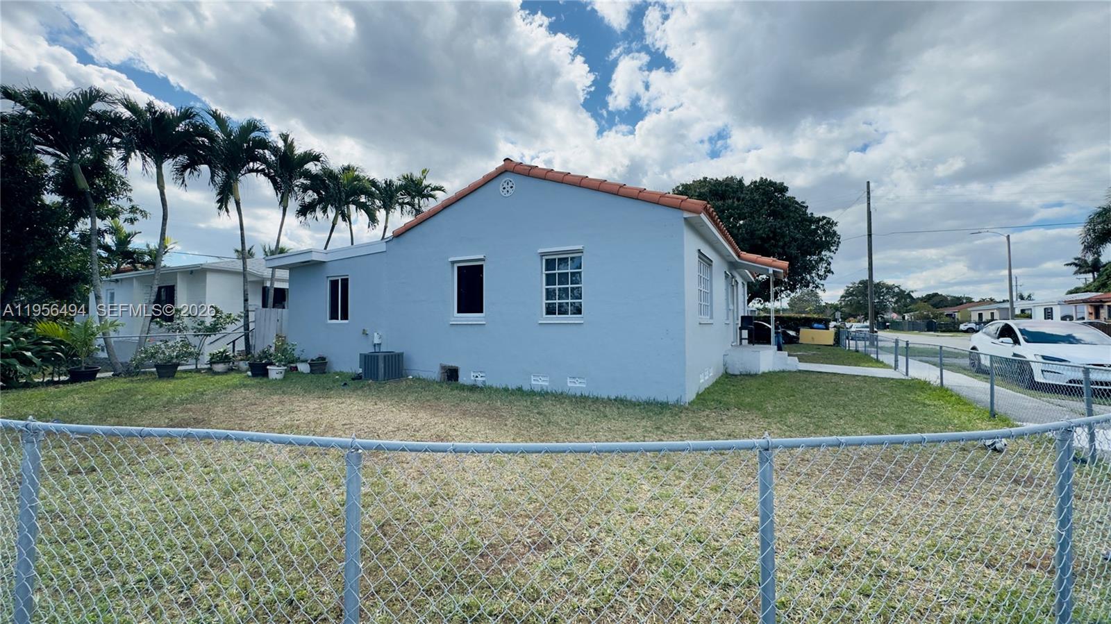 3310 NW 19th Ter Miami, FL 33125