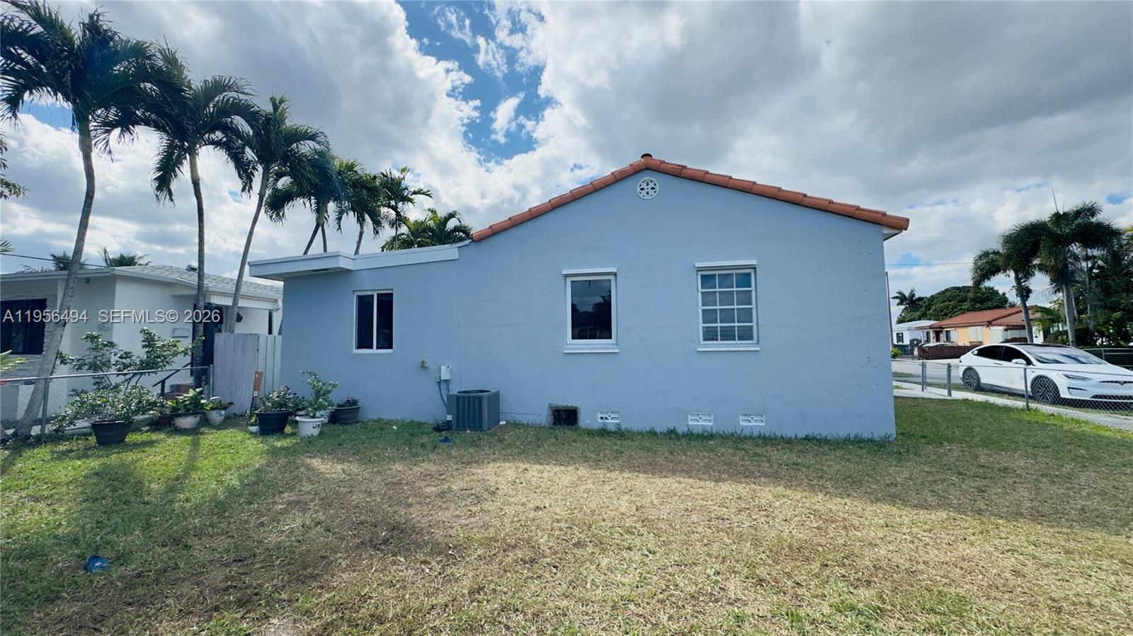 3310 NW 19th Ter Miami, FL 33125