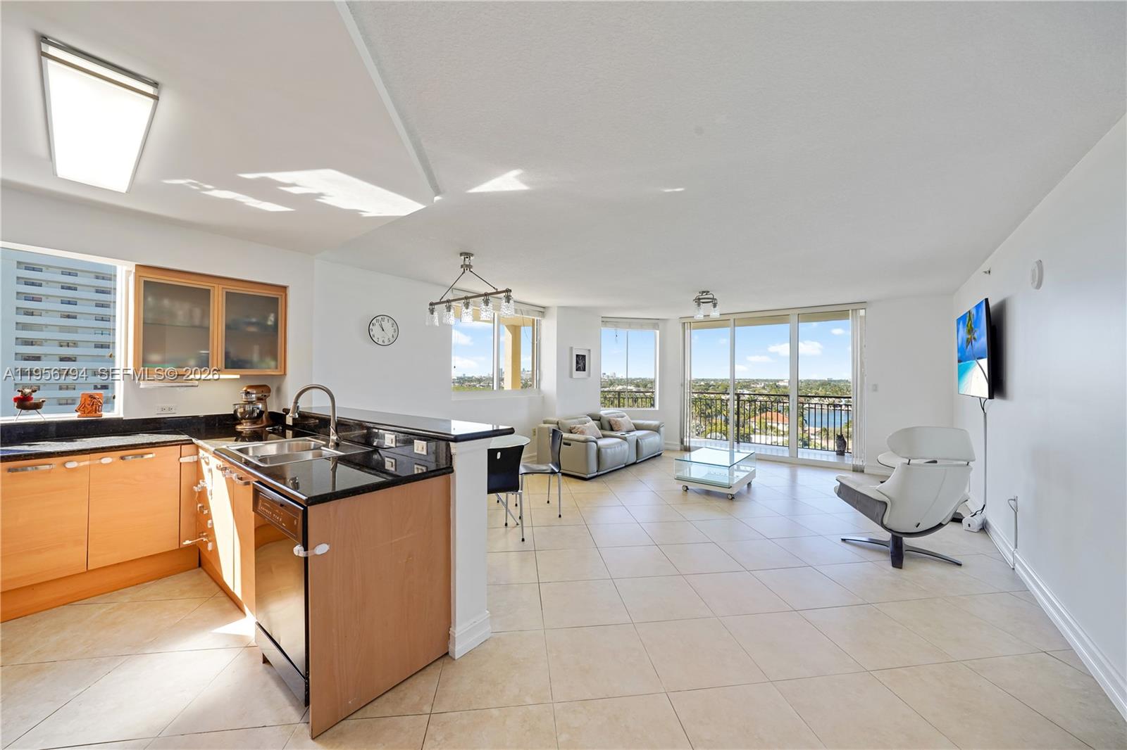 2001 N Ocean Blvd #1002 Fort Lauderdale, FL 33305