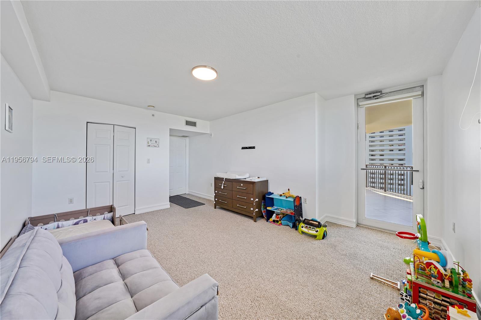 2001 N Ocean Blvd #1002 Fort Lauderdale, FL 33305