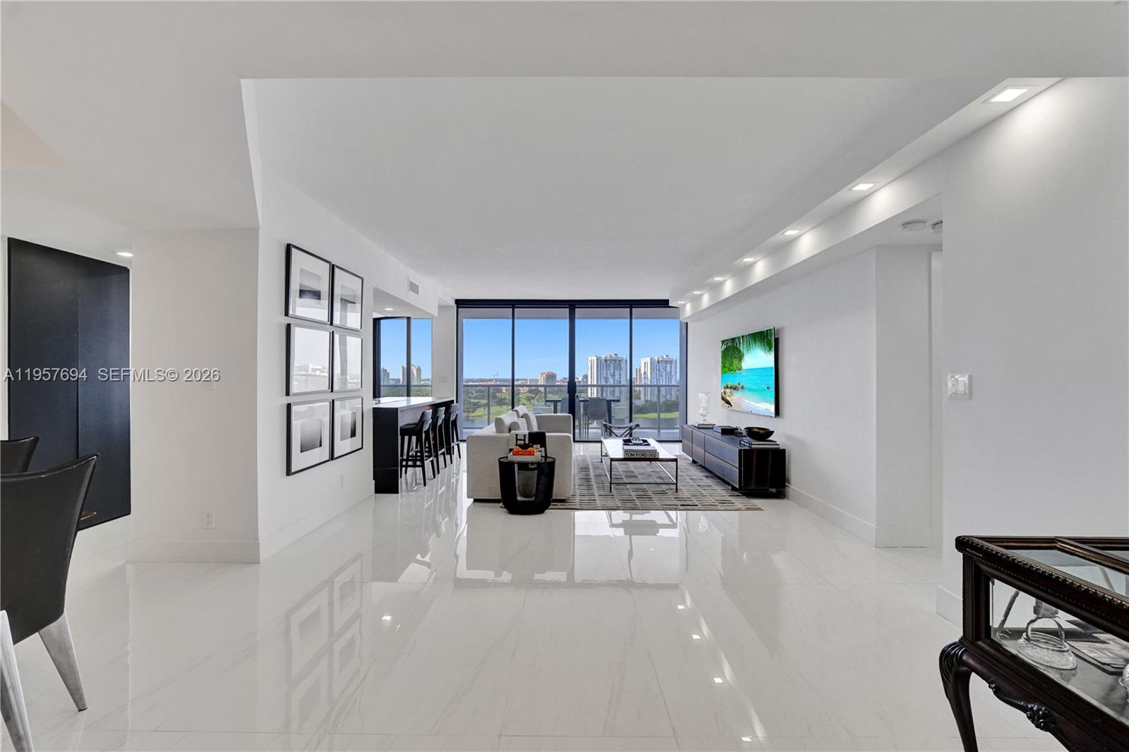 image Hamptons West9