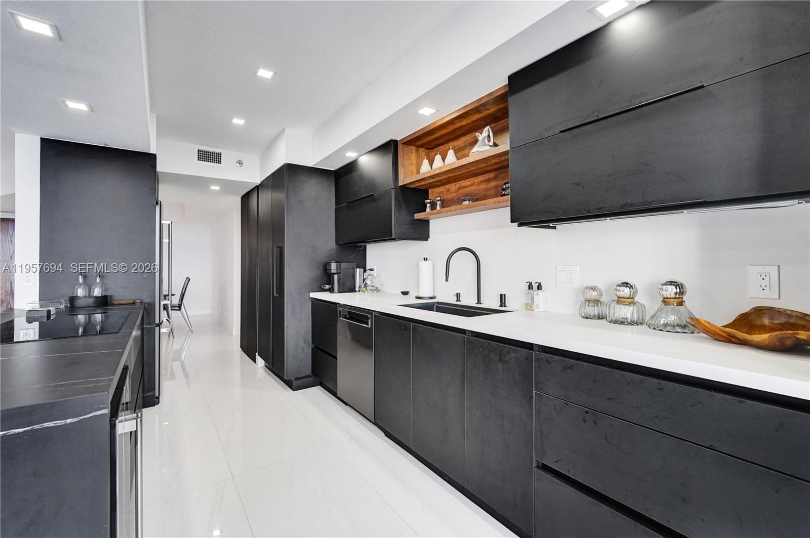 image Hamptons West26