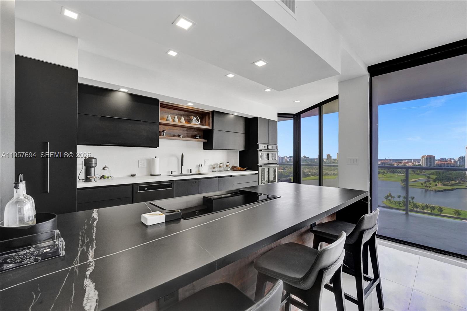 image Hamptons West2