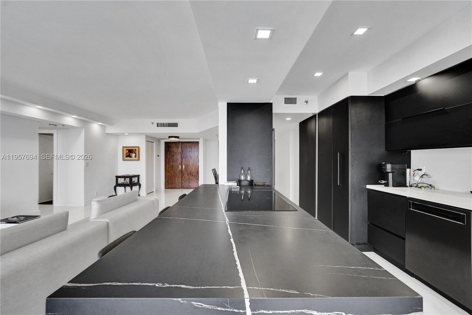 image Hamptons West33