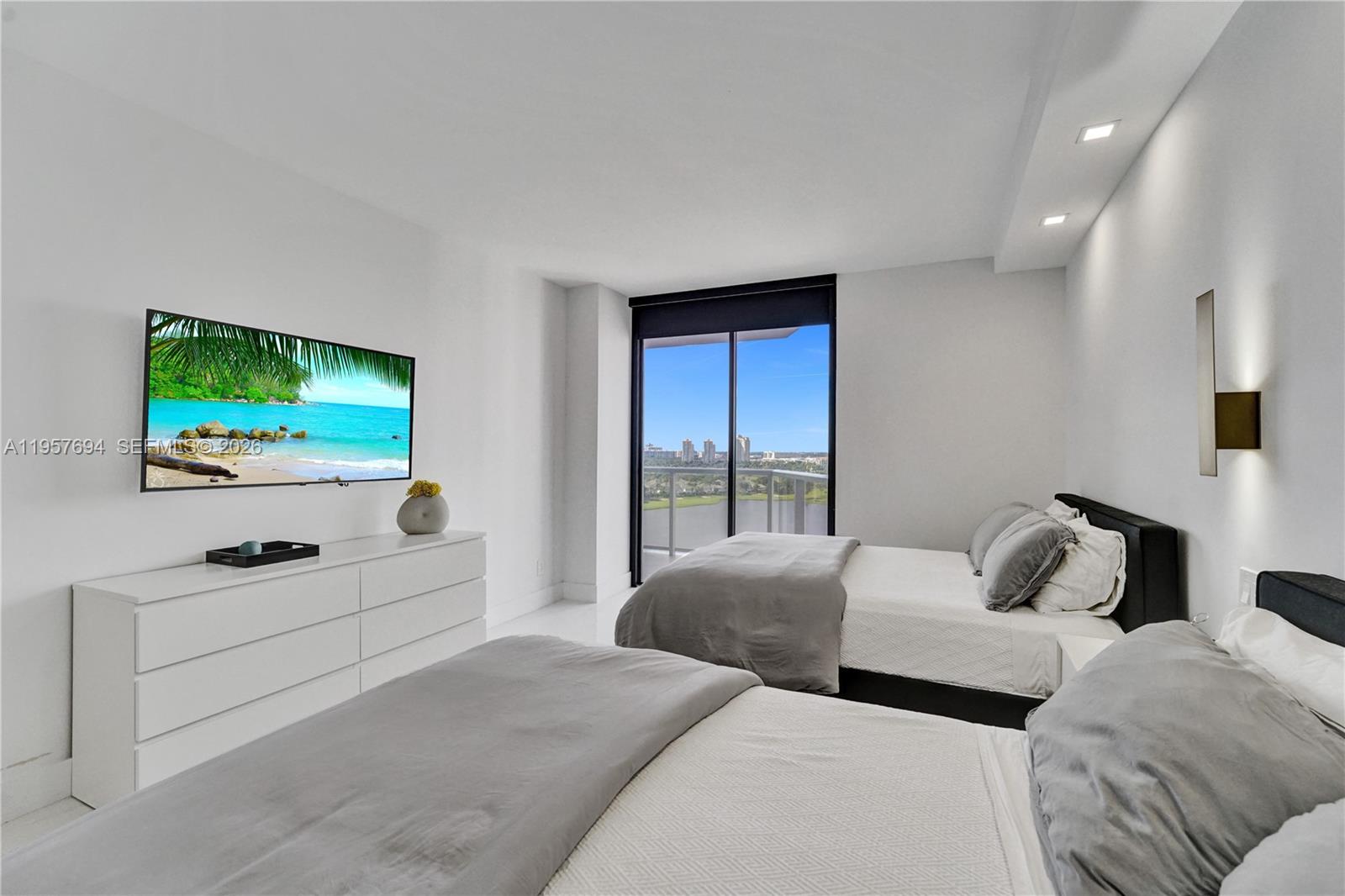 image Hamptons West41