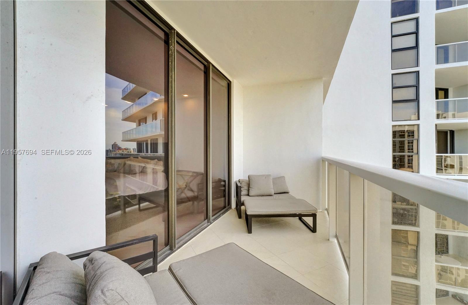 image Hamptons West51