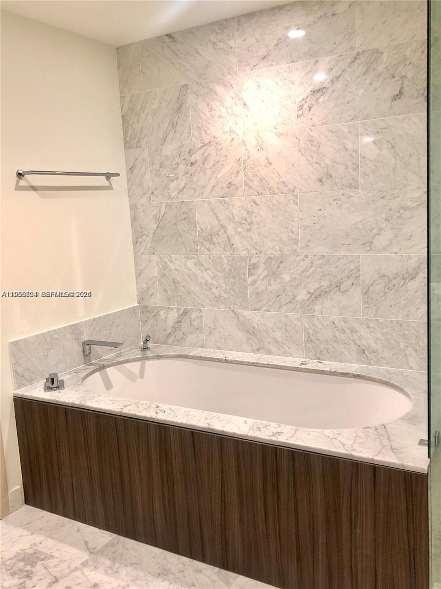 image Brickell Flatiron8