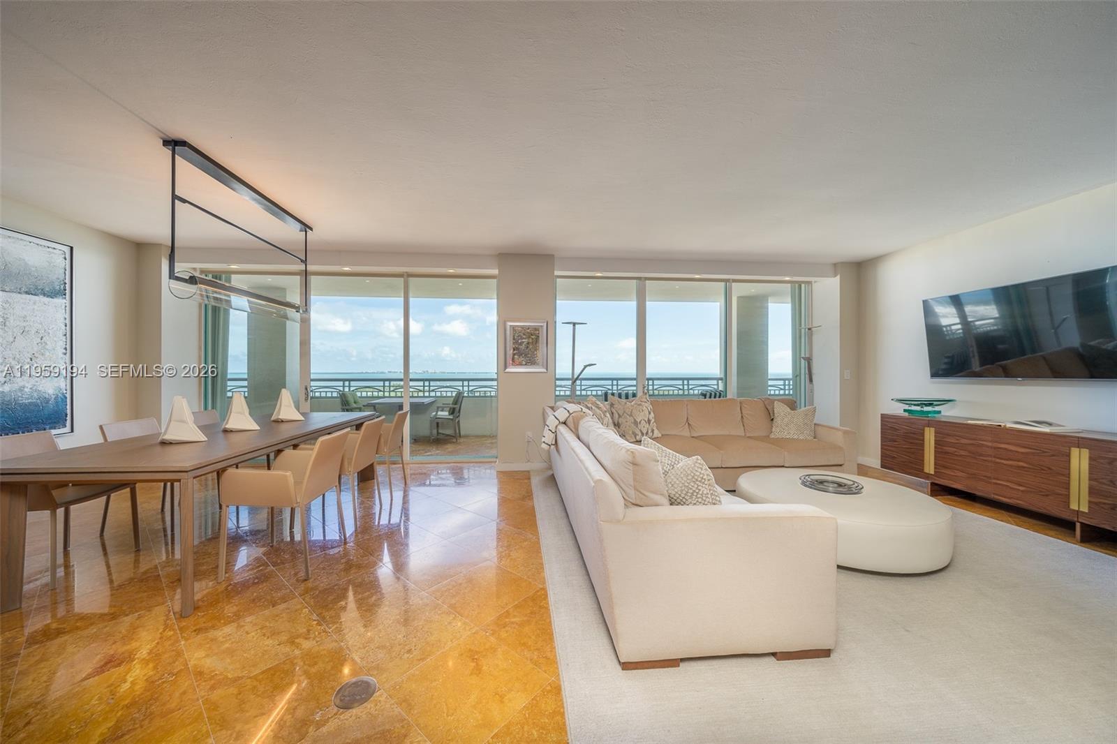 image Ritz-Carlton Coconut Grove2