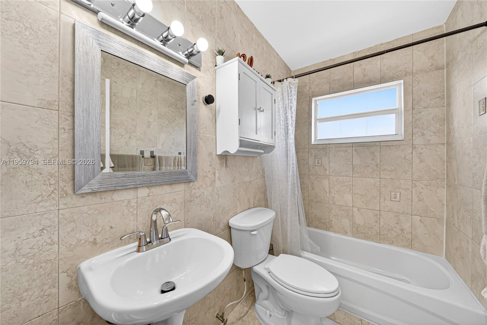 900 SW 84th Ave #403D Miami, FL 33144