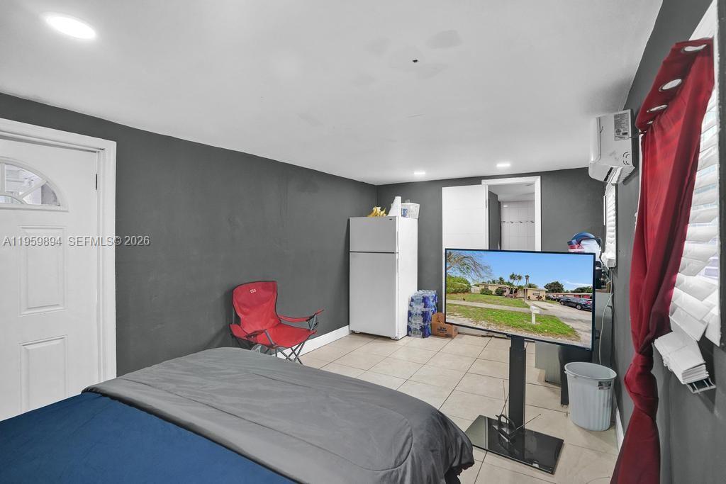 3500 SW 37th St West Park, FL 33023