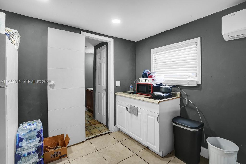 3500 SW 37th St West Park, FL 33023