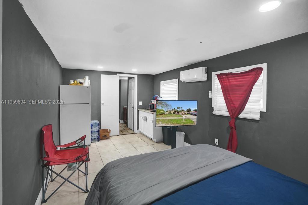 3500 SW 37th St West Park, FL 33023