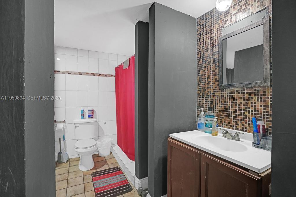 3500 SW 37th St West Park, FL 33023