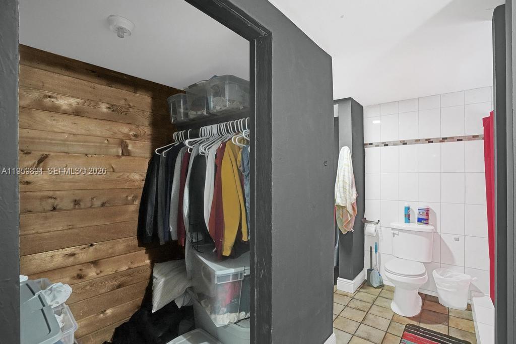 3500 SW 37th St West Park, FL 33023