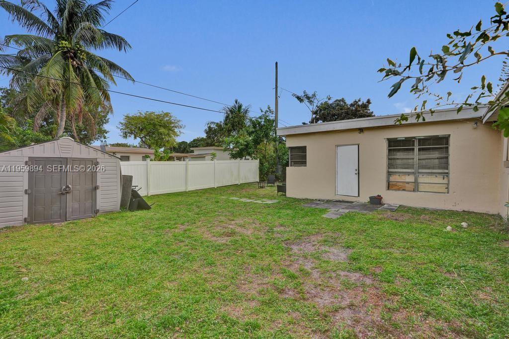 3500 SW 37th St West Park, FL 33023