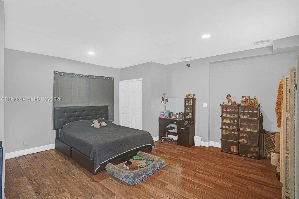 3500 SW 37th St West Park, FL 33023