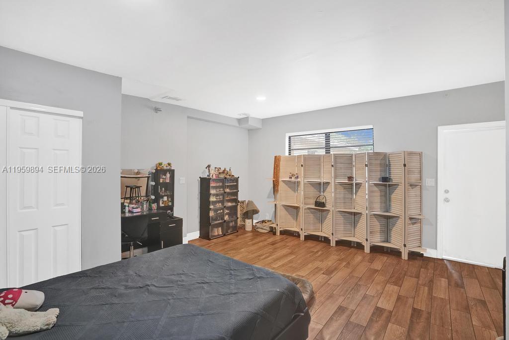 3500 SW 37th St West Park, FL 33023